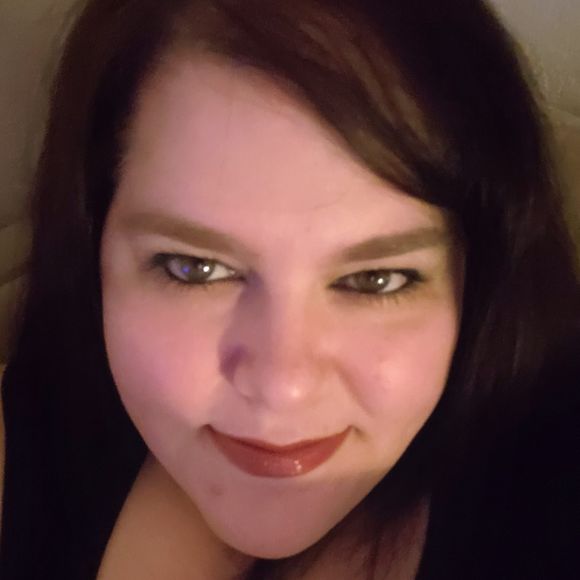 Meet your Posher, Jennifer - Picture 1 of 1